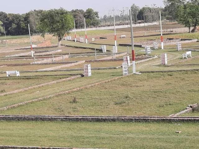 1000 Sq.Yd. Plot in Gomti Nagar Lucknow Listing ID: #10130