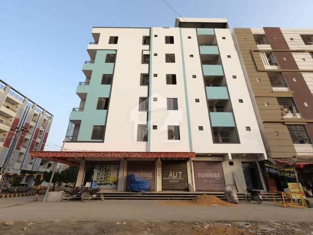 1000 SQFT Corner Flat Ready To Move With All Facility