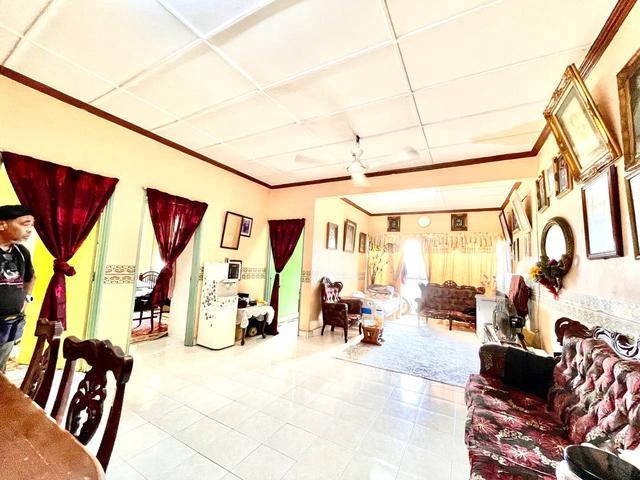 1000 SQFT PENTHOUSE Baiduri Apartment Seksyen 7 Shah Alam