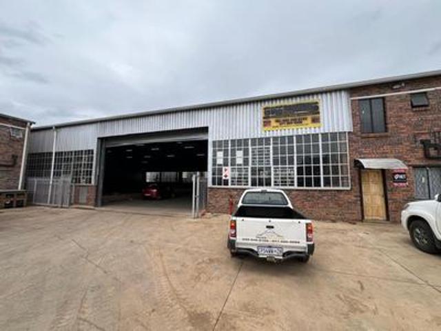 1000 sqm factory to let in willowton.