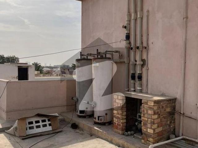 1000 square yard fully renovated well maintained double story bungalow for rent in dha phase 7. Most elite class location in dha karachi dha phase 7