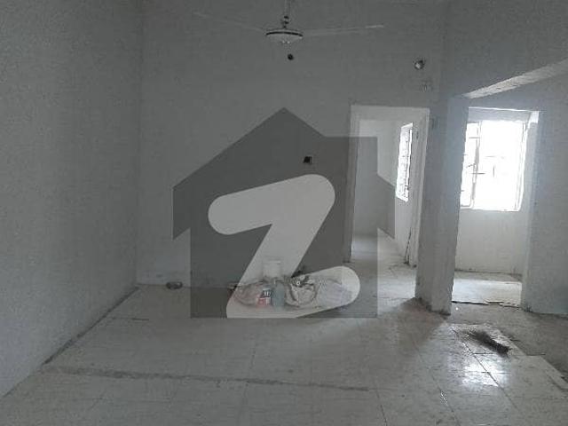 1000 Square Feet Office In Stunning Gulshan e Iqbal Block 5 Is Available For rent