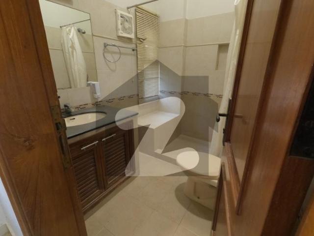 1000 Yard Bangalow For Rent Clifton Main Road Facing Near Abdullah Shah Ghazi Mazar Best To Commercial Purpose Block 5 Clifton Block 5