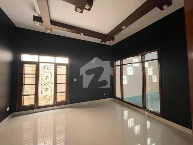 1000 Yard Bungalow Available For Rent