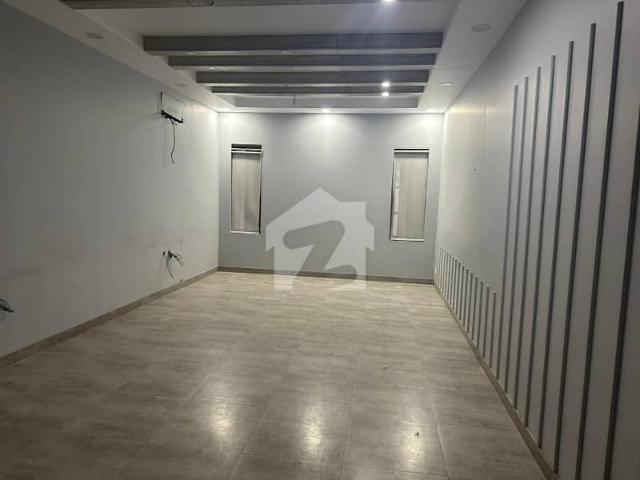1000 Yard Bungalow, Beautiful Office Style Built Up Best For Any Commercial Activity G+1 Construction