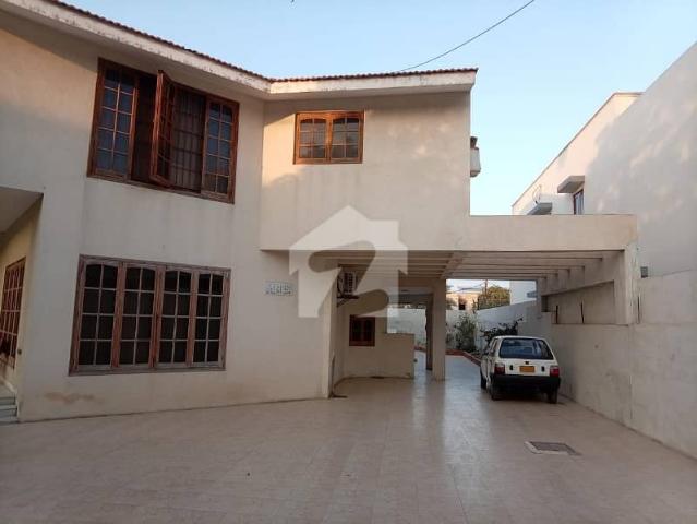 1000 Yard Bungalow For Sale