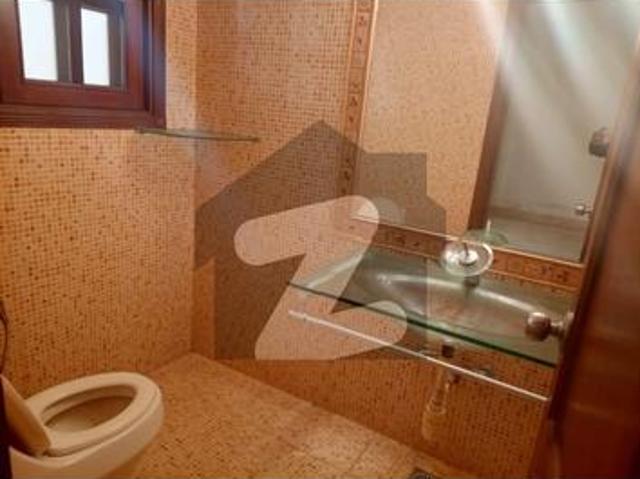 1000 yards maintained bangalow for rent DHA Phase 6