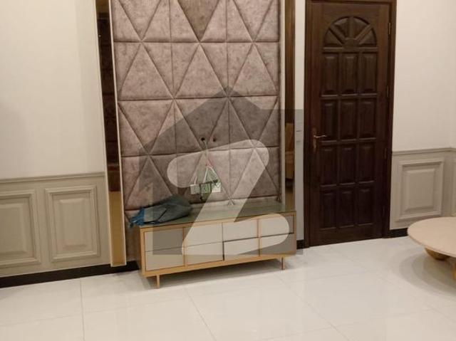 1000 yards maintained bungalow for sale in phase 6 DHA Phase 6