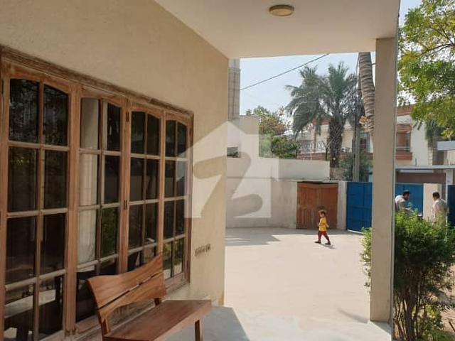1000 Yards Architectural Design Bungalow For Sale In DHA Phase 5