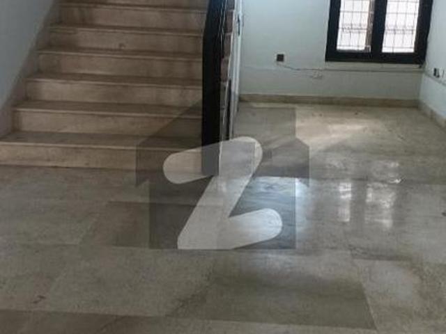 1000 Yards Bungalow for Rent in DHA Phase 2 5 Beded with Lush Green lawn and Big car parking space DHA Phase 2