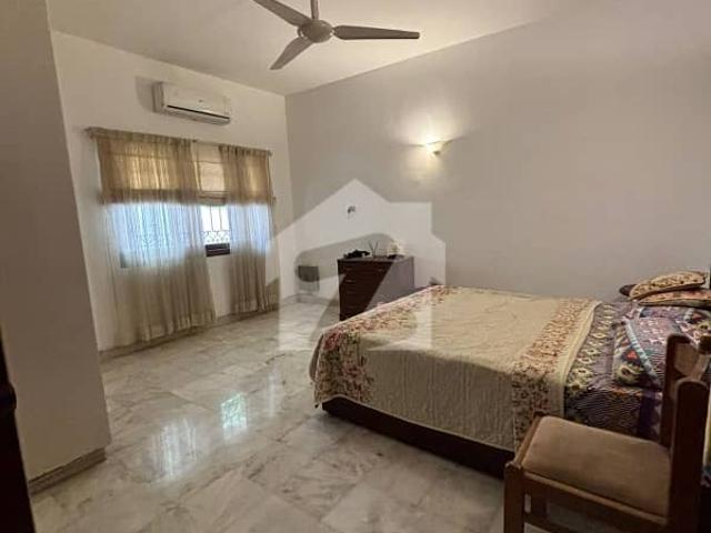 1000 Yards Bungalow For Sale In DHA Phase 4 Karachi