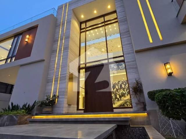 1000 Yards Brand New Super Luxury Villa With Lift Pool Basement