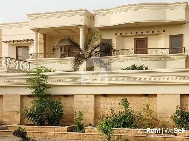 1000 Yards Fully Renovated Luxury Bungalow for Rent