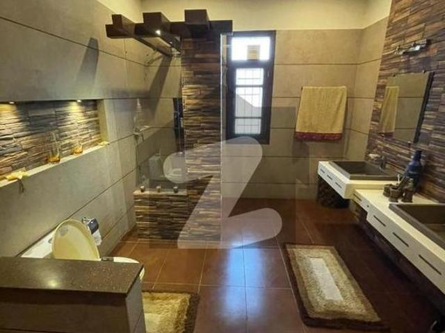 1000 yards house available for sale dha phase 6
