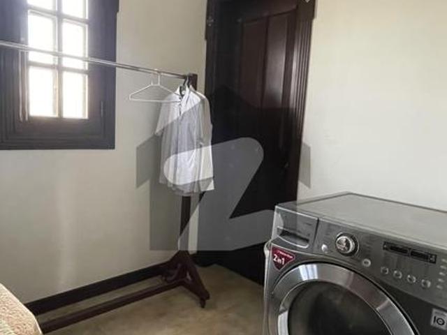 1000 Yards House For Sale With Pool DHA Phase 6