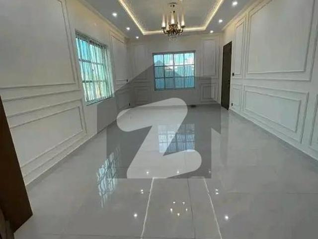 1000 Yards Used Bungalow with Basement and Swimming Pool for Sale in DHA Phase 8 Zone A Karachi DHA Phase 8 Zone A