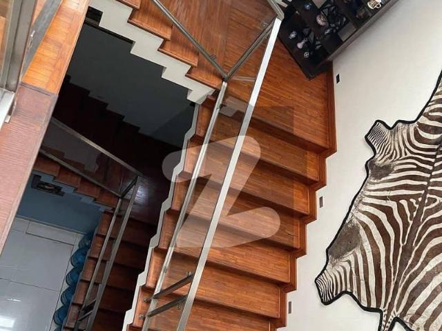1000 Yards Used Like New Bungalow West Open Available For Sale