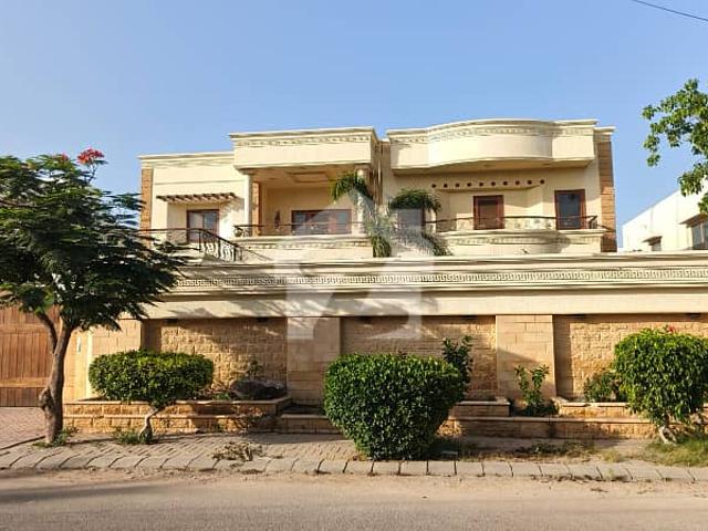 1000 Yards Very Well Maintained Bungalow For Rent DHA Phase 6, Karachi