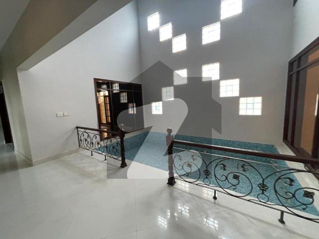 1000 yards well maintained full basement 6 bedrooms phase 5 dha phase 5