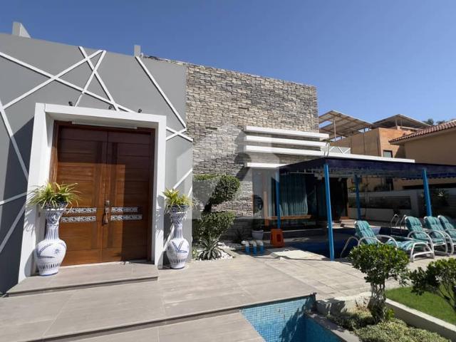 1000 Yd Like New Bungalow For Rent
