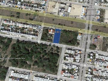 1000m2 Sobre Avenida en Ciudad Caucel Merida