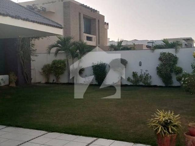 1000Sq Yards Old Architecture Design Bungalow