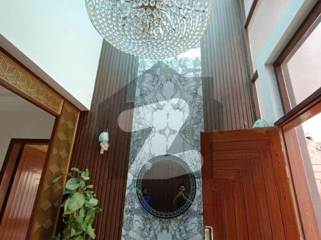 1000sq yd Luxury Villa with Designer Kitchen, Washroom and Elevation. Ready to Move Bahria Town Karachi