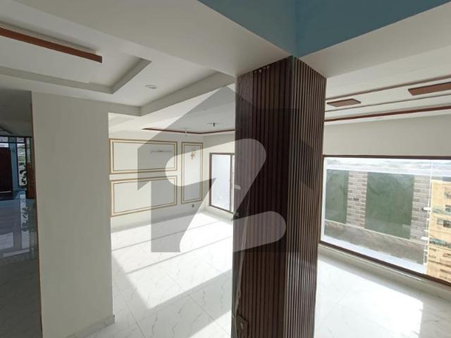 1000sq Yd Luxury Villa With Designer Kitchen, Washroom And Elevation. Ready To Move Bahria Town Precinct 7