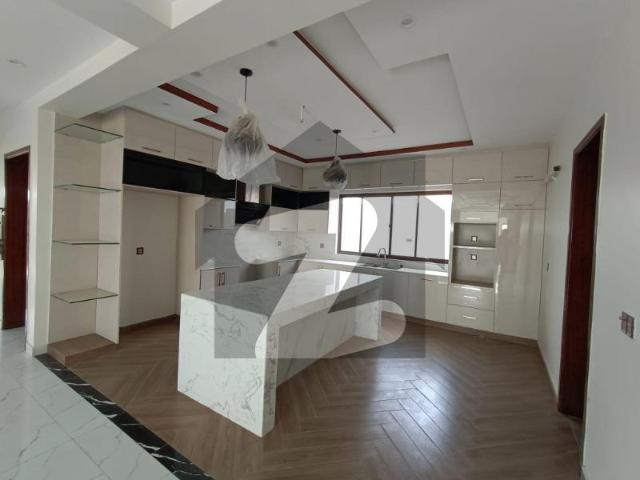 1000sq yd Luxury Villa with Designer Kitchen, Washroom and Elevation. Ready to Move Bahria Town Precinct 7