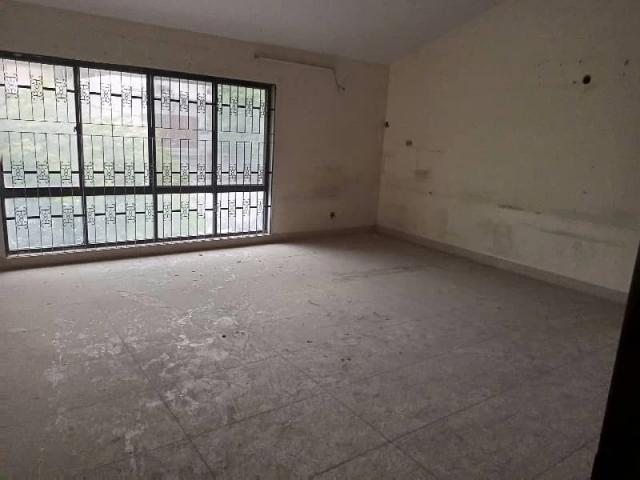 1000sqr yrds banglow on rent for commercial purpose Karachi PECHS ID 80283