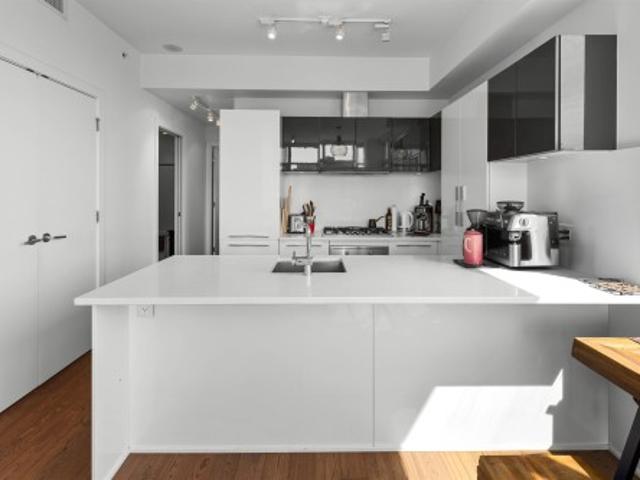 1001 1 St Avenue E, Vancouver, BC, V5T 0E4 Single Family Property For Sale | Listing ID R3144 | Royal LePage