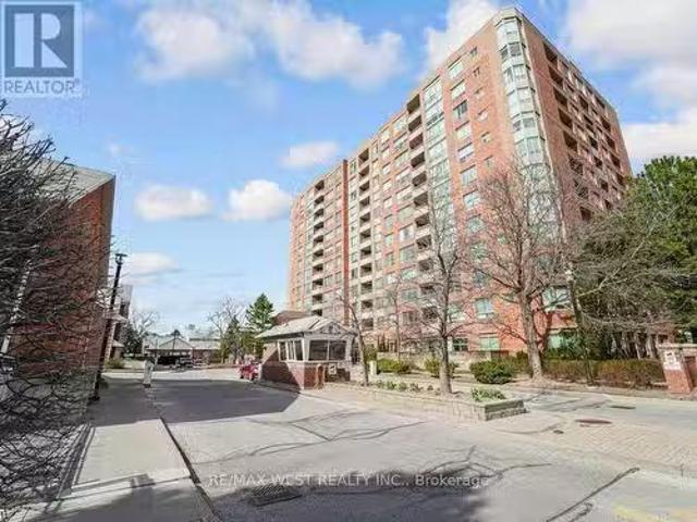 1001 850 Steeles Avenue W, Vaughan, ON, L4J 8E7 condo for.