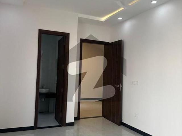 100yd Brand new Vip Bungalow DHA Phase 8