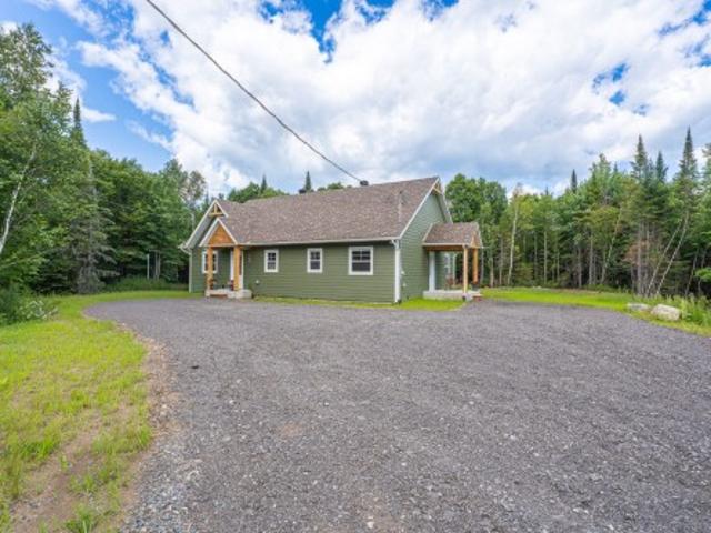 100Z 100Az Rue Du Sommet De La Rivière, Sainte Marguerite Du Lac Masson, QC, J0T 1L0 investment for sale | Listing ID 19019 | Royal LePage