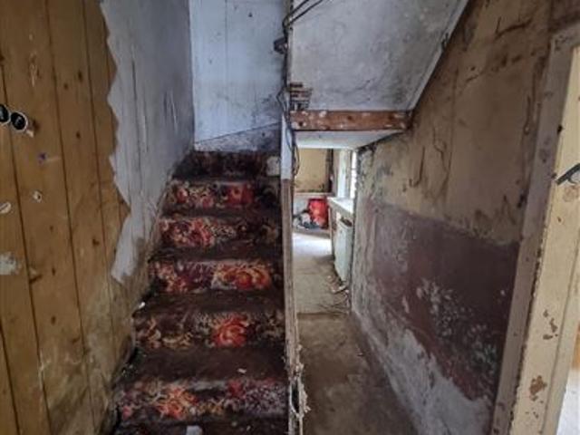 100,000 | 1 Monerea Terrace, Albert Road, Co. Cork BidX1 Ireland Ltd 5003 MyHome. Ie Residential