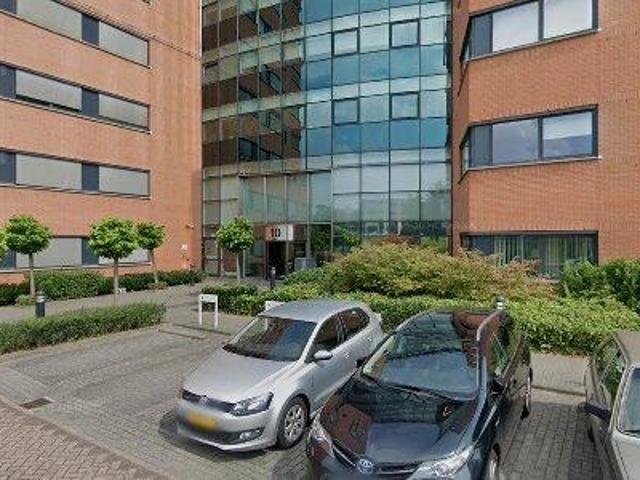 100 740 m2 office space for rent in Delft