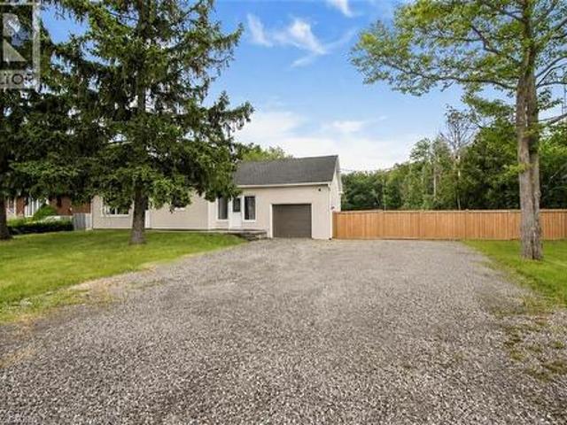 100 Green Mountain Road E, Stoney Creek, ON, L8J 2W4 house for sale | Listing ID 40841 | Royal LePage