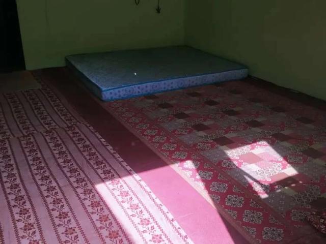 100 guz house 50 lakh ka near jali Wala school Karachi Landhi Colony ID 32135