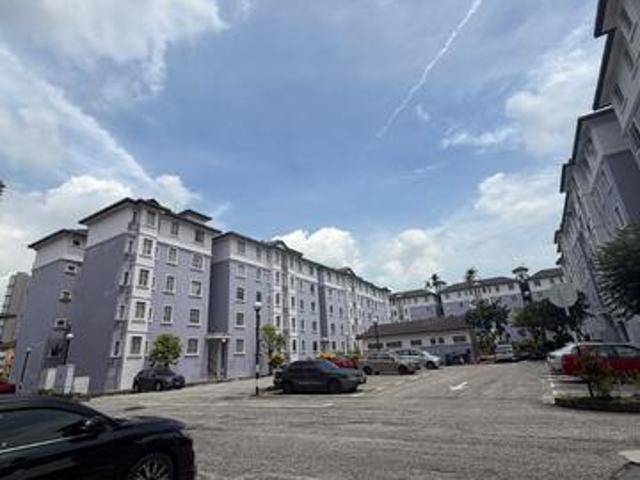 100 FULL LOANGround Floor Sri Pinang Apartment Puchong
