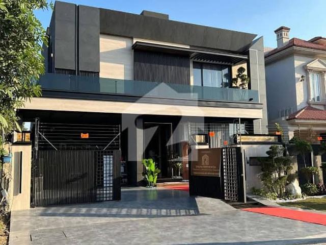 100% kanal full furniseh eye catching superb luxury bungalow for sale