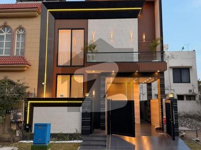 100% Orignal Add 5 Marla Most Beautiful Fully Furnished Luxury House For Rent At Prime Location In DHA 9 Town Near To Park DHA 9 Town