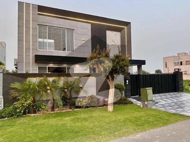 100% orignal kanal ultra modern super luxury bungalow for sale on top laction