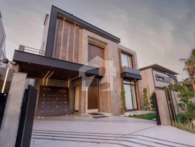 100% orignal kanal ultra modern super luxury bungalow for sale on top laction