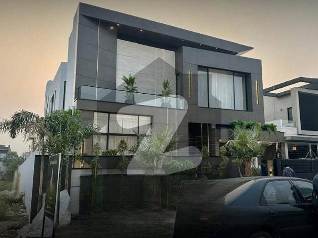 100% ORIGNAL Kanal Modern Design Fully Furnished Dream Villa Available For Sale At Hot Location Near Raya Commercial Phase 7 Block S DHA Lahore