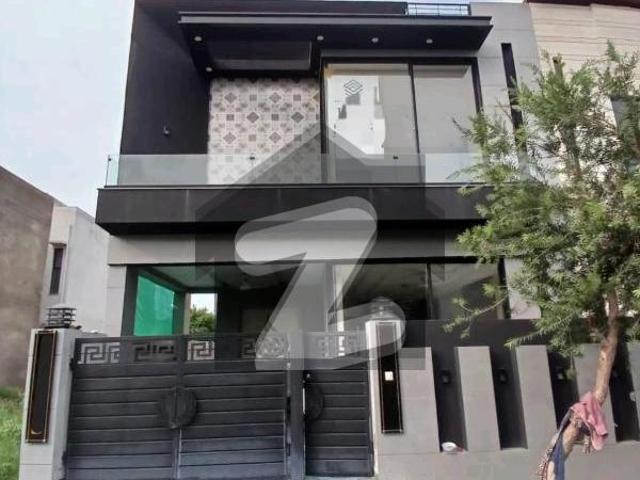 100% Orignal Picture Beautifully Designed 5 Marla Modern House For Sale DHA 9 Town Lahore DHA 9 Town