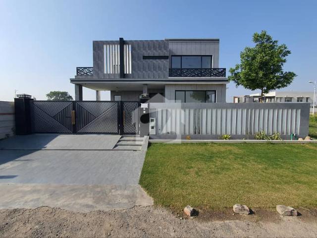 100% Original Ad 15Kv Solar Installed Proper Triple Unit Full Basement One Kanal House In Phase 7 Block X Gift For Two Brothers