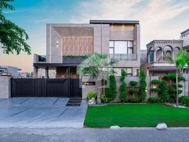 100% Original Ad 1 Kanal Top Quality Build Luxurious Beautiful Modern Design Villa Full Furnished With Basement With Double Height Lobby For Sale In DHA Lahore Phase 6 Prime Location Near To Raya