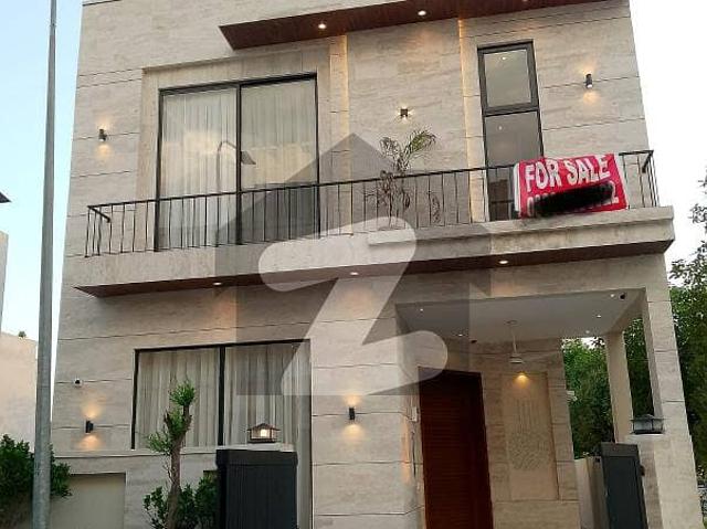 100% Original Ad | 5.5 marla 35 sqft extra elegant and fully maintained super hot located bungalow is available in the best block of dha lahore 100% original pictures