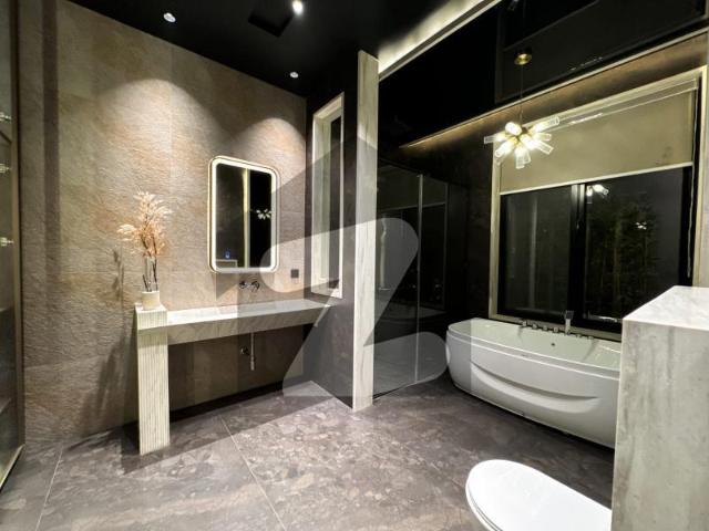 100 % Original Deal 1 Kanal Designed by Mazir Munir Luxurious Most Beautiful Modern House Available For Sale DHA Phase 6 Block L