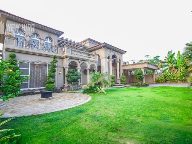 100 % Original Deal 1 Kanal The Most Beautiful & Fantastic Fasil Rasool Designed Bungalow For Sale In DHA Lahore Near To Big Park
